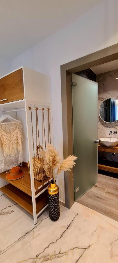Costa Anastasia_Sea View Suites Vrasná Екстериор снимка