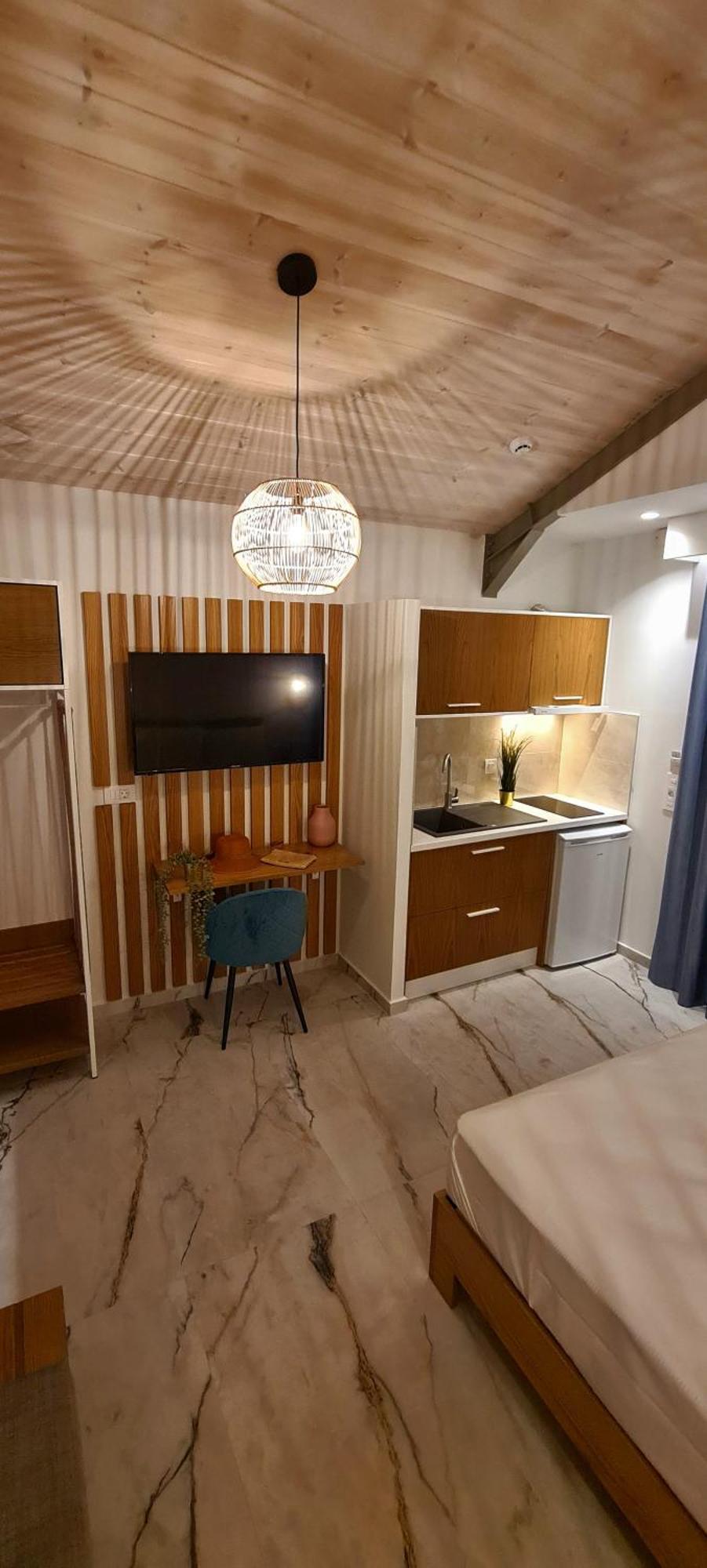 Costa Anastasia_Sea View Suites Vrasná Стая снимка