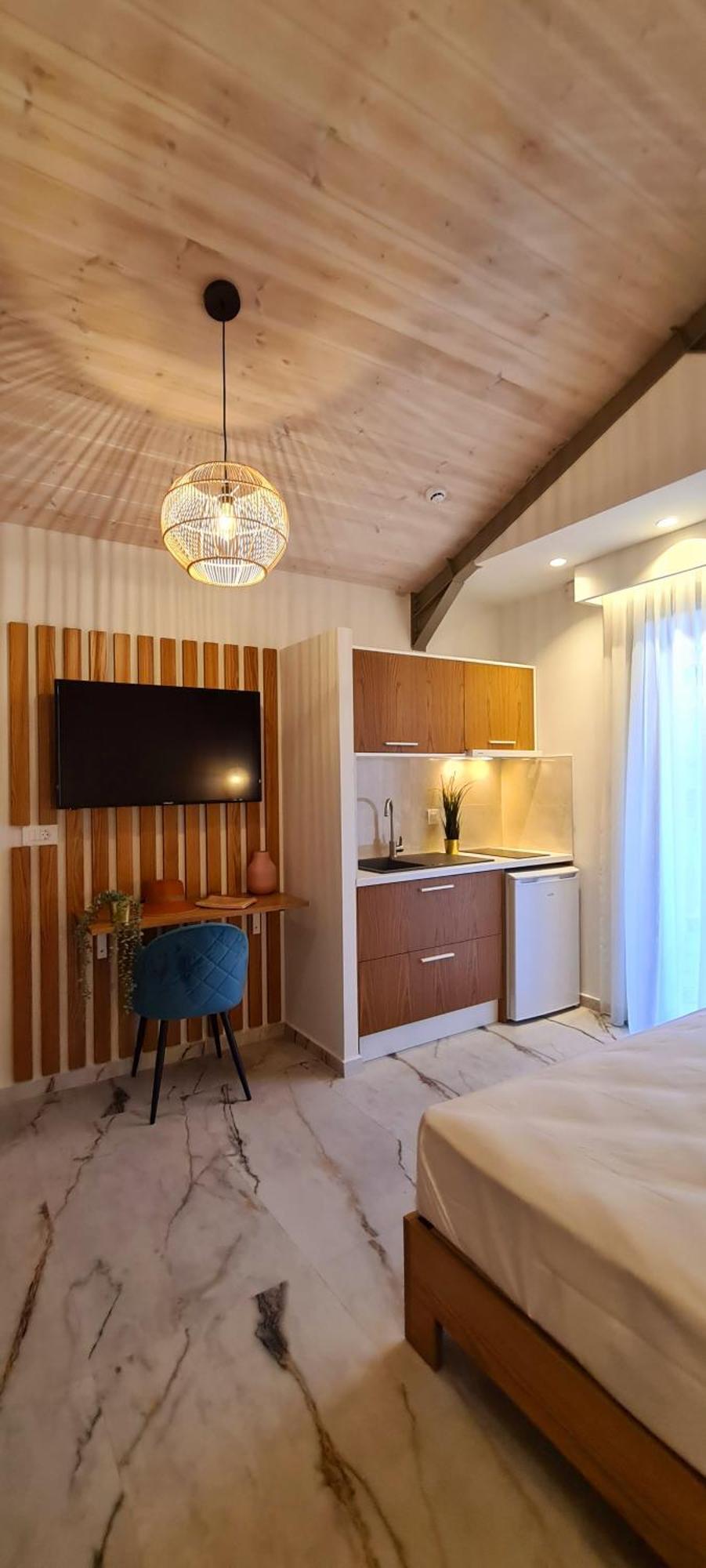 Costa Anastasia_Sea View Suites Vrasná Стая снимка
